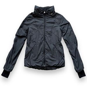 LULULEMON size 4 run hustle jacket lightweight jacket grey micro stripe